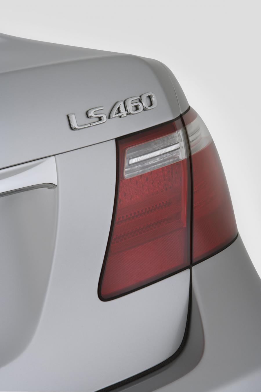  Lexus LS460 2006 года  (фото 119 из 200)